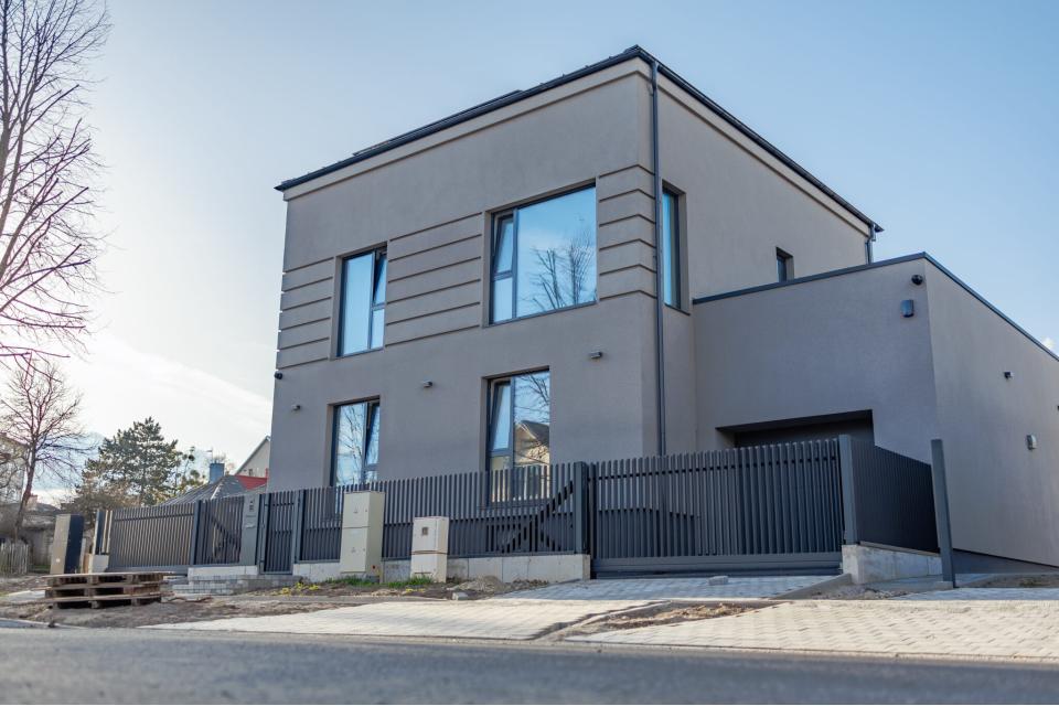 Metalinė Tvora "Šukos" Žaliakalnyje, Kaunas — 1